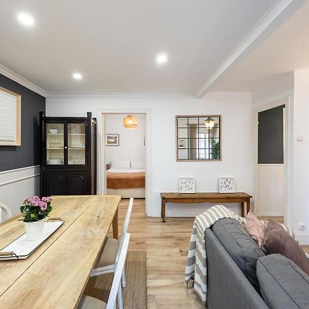 Vintage 3 Bdr Apartment Esplugues de Llobregat Bagian luar foto