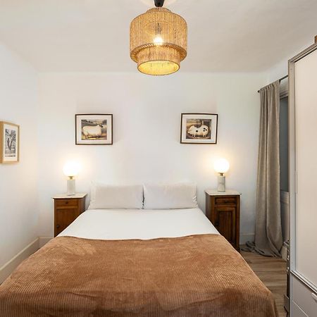 Vintage 3 Bdr Apartment Esplugues de Llobregat Bagian luar foto
