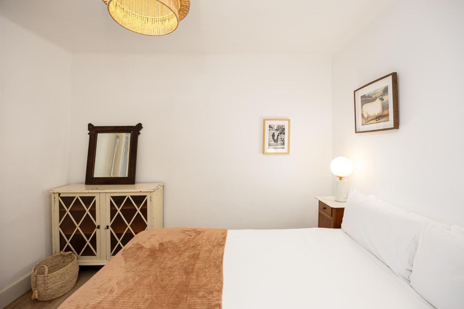 Vintage 3 Bdr Apartment Esplugues de Llobregat Bagian luar foto