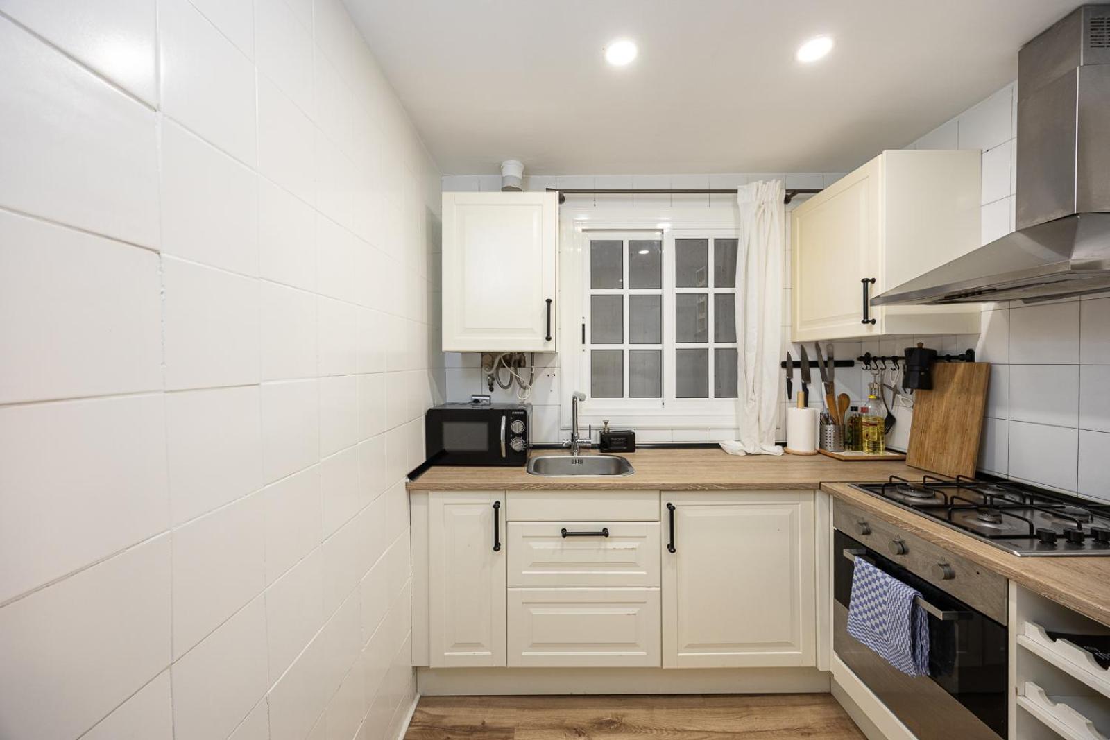 Vintage 3 Bdr Apartment Esplugues de Llobregat Bagian luar foto